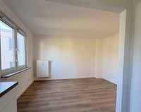 Blick von Küche zum Essbereich