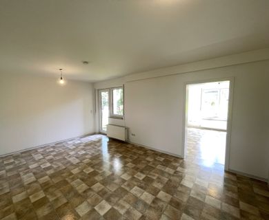 Helle Souterrainwohnung mit Garten - Photo 2