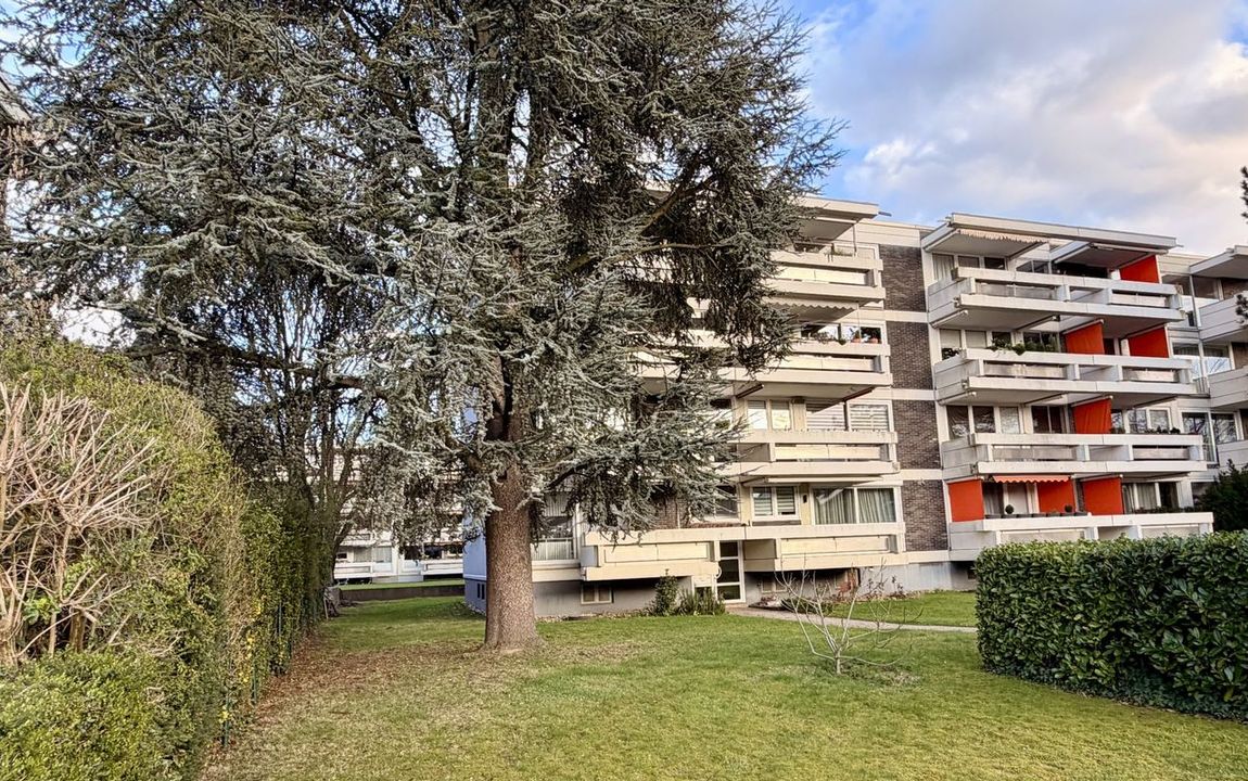 Ihre Chance in Lörick ! Helle, gepflegte (vermietete) 4 Zi. ETW