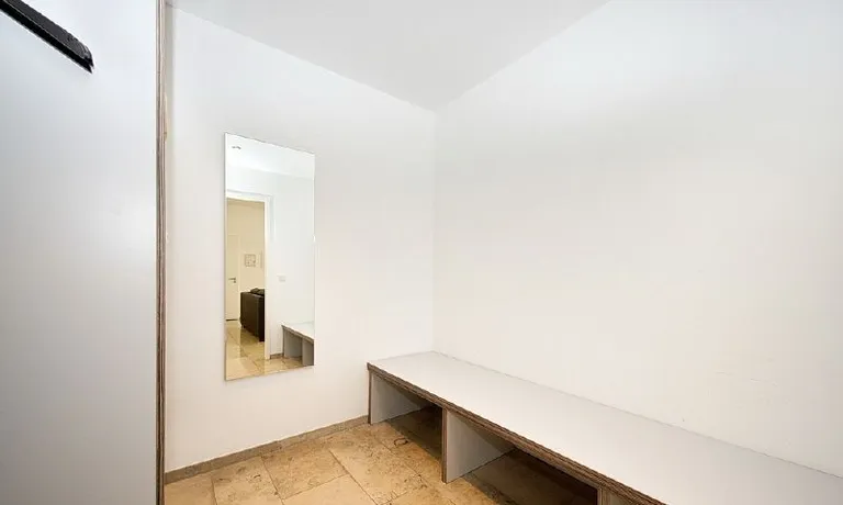 Begehbarer Kleiderschrank