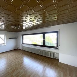 Helle 3-Zimmer-Wohnung mit Balkon und Garage