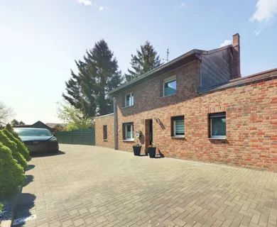 Kleines Schmuckstück, großes Glück: 93 m² Wohnfläche & 742 m² Traumgrundstück verteilt auf 4 Zimmer