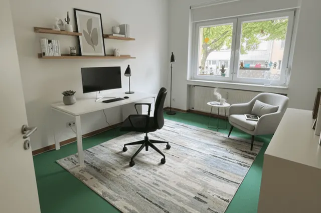Arbeits- oder Kinderzimmer