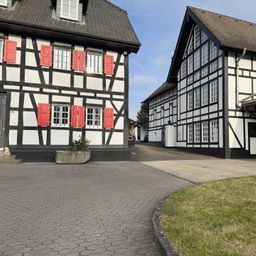 Einzigartige Gewerbeeinheit im Fachwerkhaus – perfekt für Büro oder Praxis