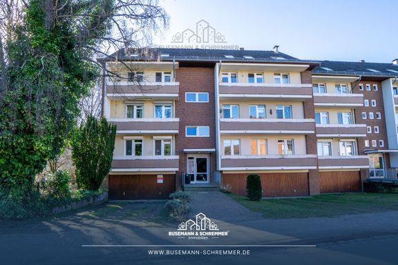 Gro&szlig;z&uuml;gige 4-Zimmer-Maisonette mit 2 Balkonen, Dachterrasse & Garage in Garbsen-Berenbostel