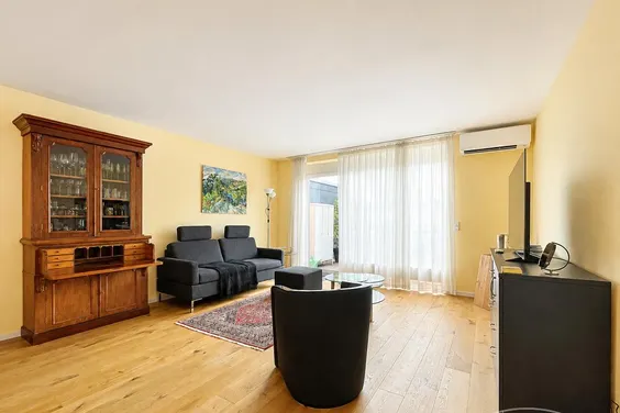 Bockenheim (8072706)Renovierte & neu ausgestattete 3-Zimmerwohnung
