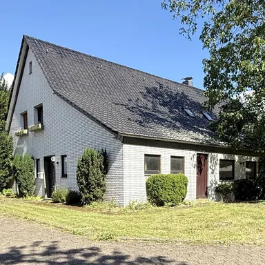 Landhaus auf 4,1 ha zu verkaufen