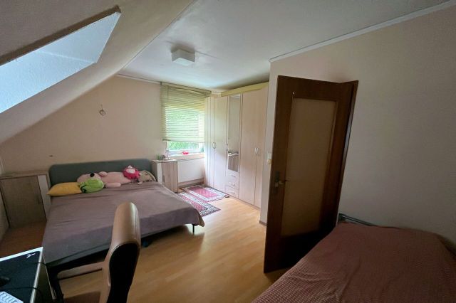 Schlafzimmer-1 (DG)