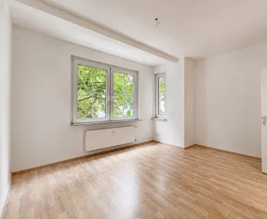 Schöne rund 81m² große 3-Zimmer-Wohnung mit Tageslichtbad und überdachtem Balkon