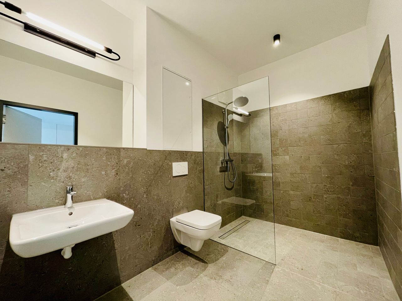 Modernes 1-Zimmer-Appartement mit Einbauküche nähe MMT-Campus und UMM in der Alten Brauerei - Photo 3