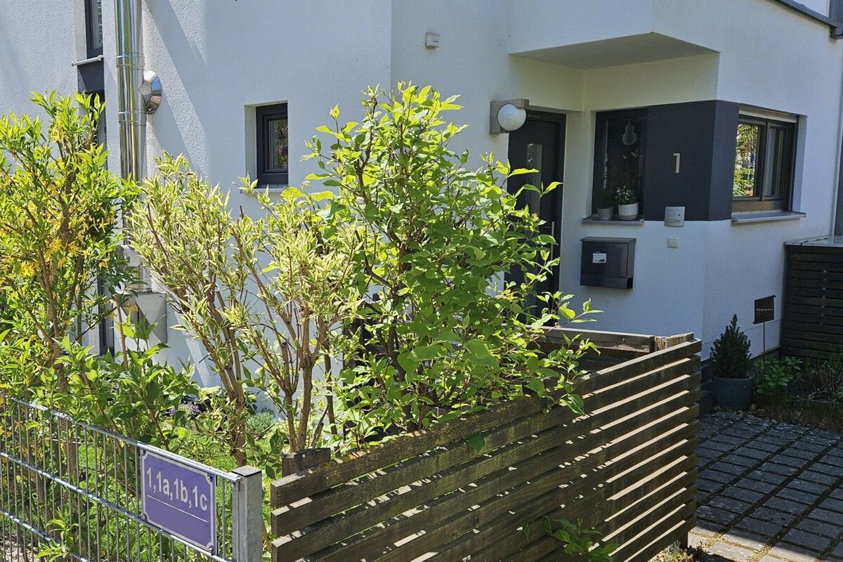 Hochwertiges Reiheneckhaus mit Garten & Dachterrasse im begehrten Regensburger Westen