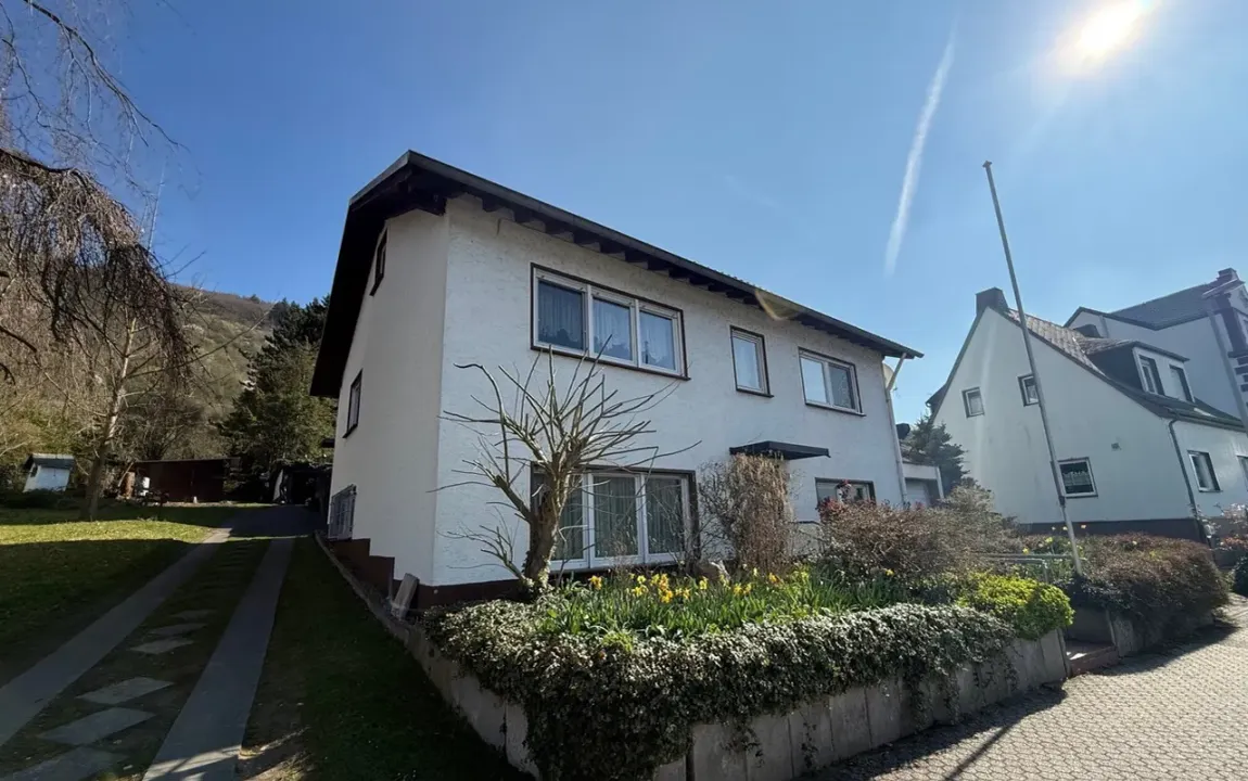 Charmantes Einfamilienhaus in Kamp-Bornhofen, sofort verfügbar!