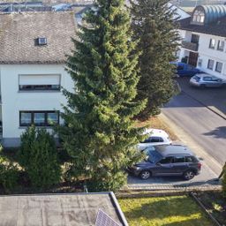 *Reserviert* Top gepflegtes Zwei-Familien-Haus mit großem Garten in bester Lage von Wallmerod!