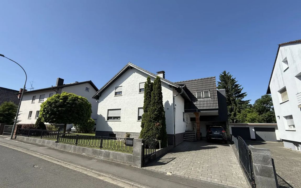 Gepflegtes Zweifamilienhaus in Florstadt mit wunderschönem Garten