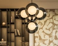 Es handelt sich um unverbindliche Illustrationen mit Sonderausstattungen. Die Bauausführung erfolgt durch das Bauunternehmen