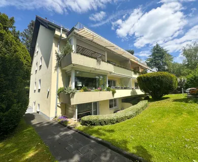 Gepflegte 3-Zimmer Souterrainwohnung mit zwei Terrassen in zentraler Lage von Bad Honnef!