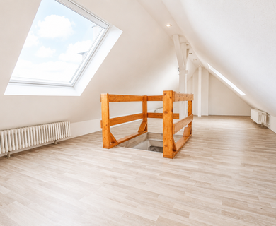 Helle ca. 80 m² große 2-Zimmer-Maisonettewohnung mit Spitzboden, Einbauküche und Tageslichtbad - Foto 5