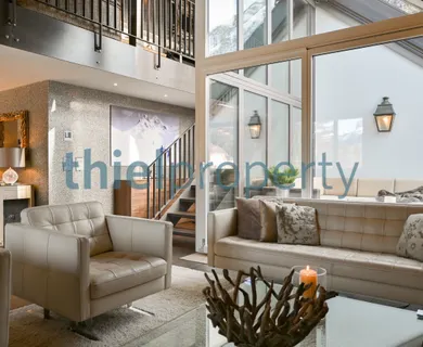 Ein zusätzliches Zimmer unter dem Himmel: Exquisite Dachmaisonette mit Panorama-Terrasse