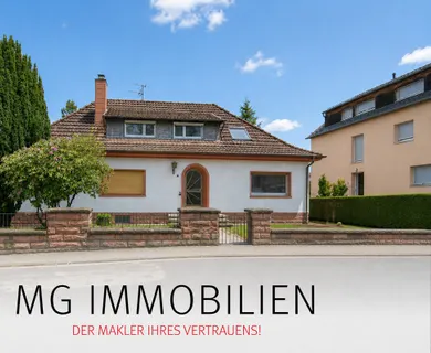 MG – Ramstein: Repräsentatives Einfamilienhaus mit Garten und Garage