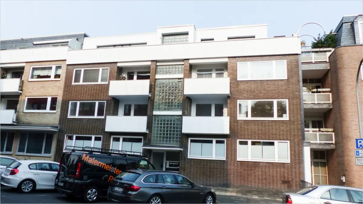 Straßenansicht
