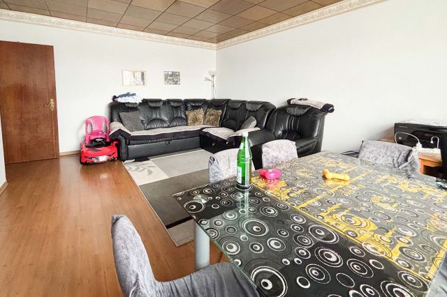 Wohn-/Esszimmer Wohnung 2. OG