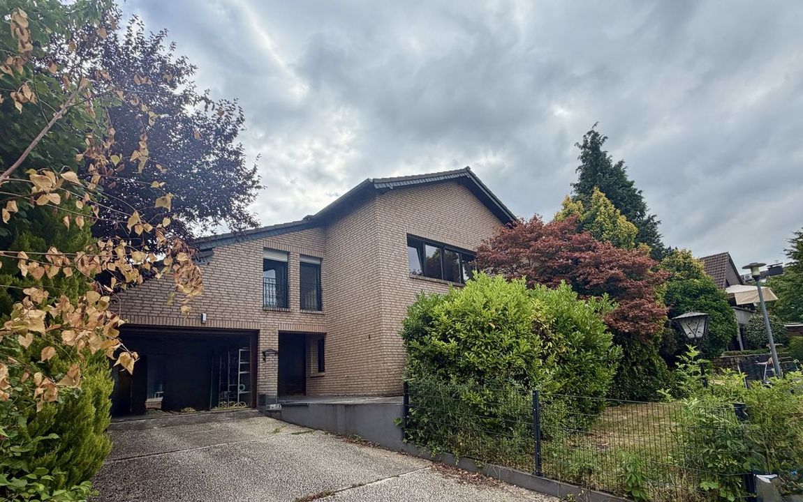 Jede Menge Platz – Großzügiges Zweifamilienhaus in Lichtenberg