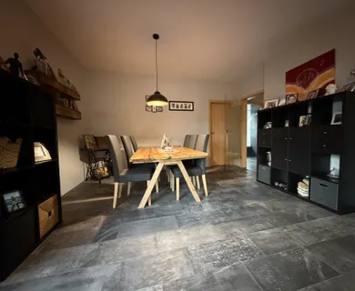 Kleine Einheit! Maisonettewohnung mit Balkon, Garten + Stellplatz in Flüren - Photo 3