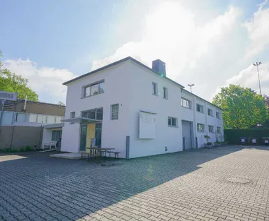 Individuelle Verkaufs-/Lagerfläche über 2 Etagen in zentraler Lage