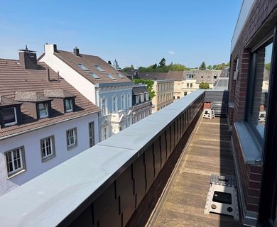 Großzügige 3-Zimmer-Dachgeschosswohnung in MG-Zentrum - Photo 3