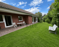 Terrasse (mit KI generiert)
