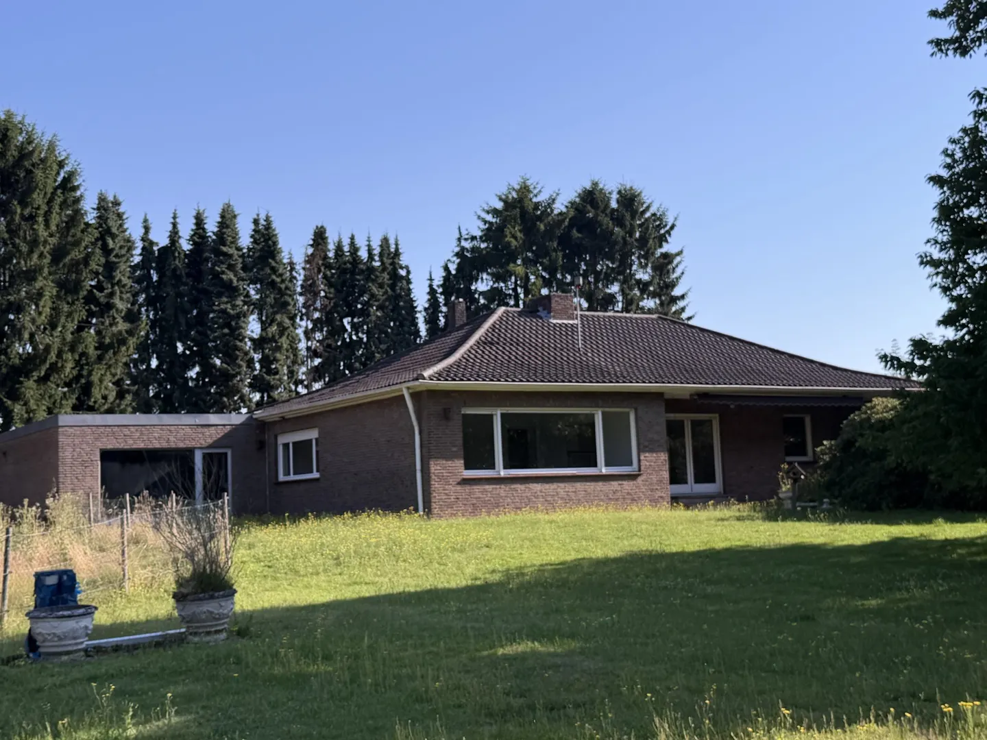 RESERVIERT! Freistehender Bungalow mit viel Platz in Wesel- Obrighoven