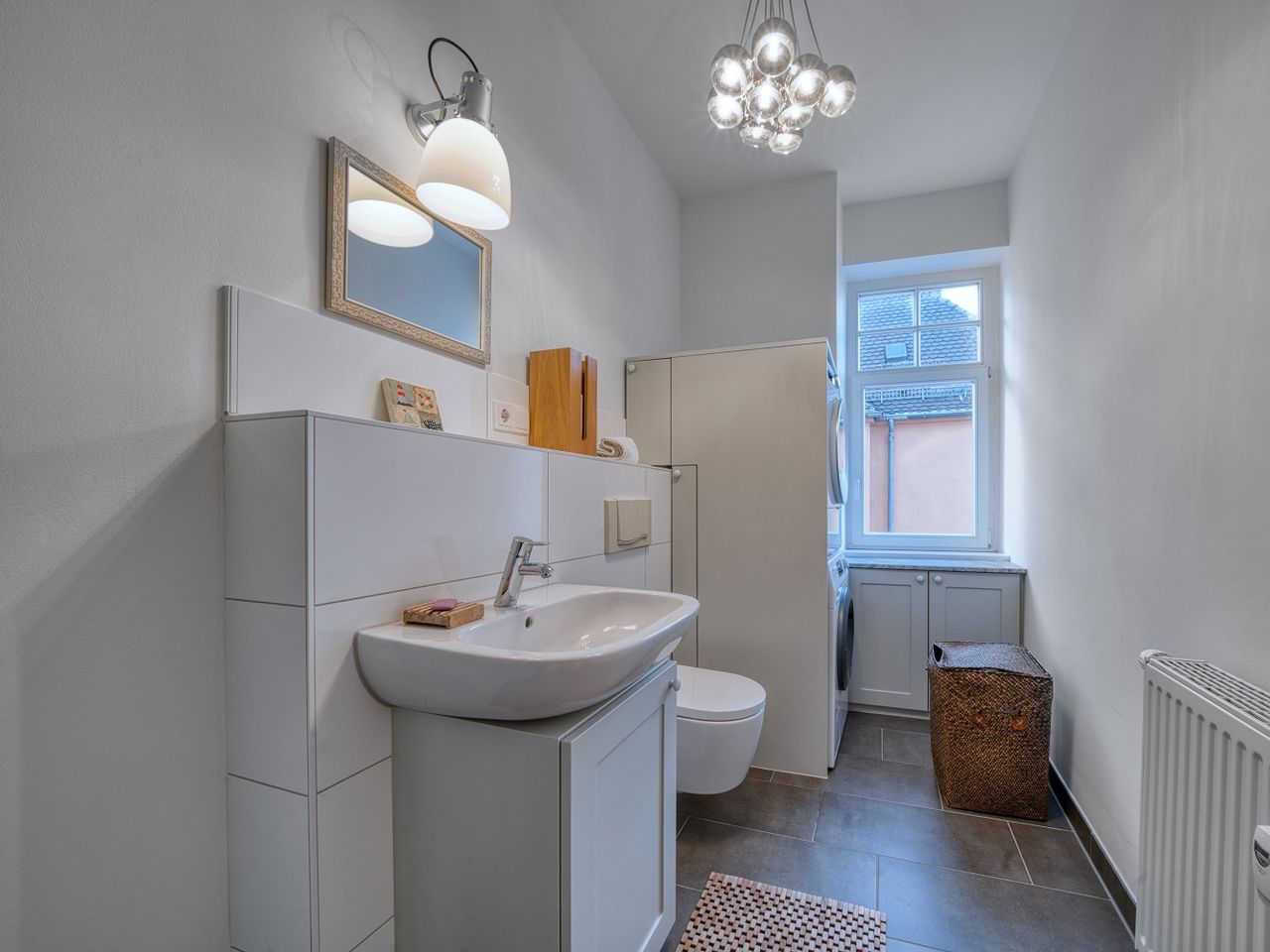 Gäste-WC mit Fenster