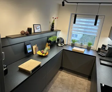 sichere Kapitalanlage: sanierte 4 Zi. Wohnung