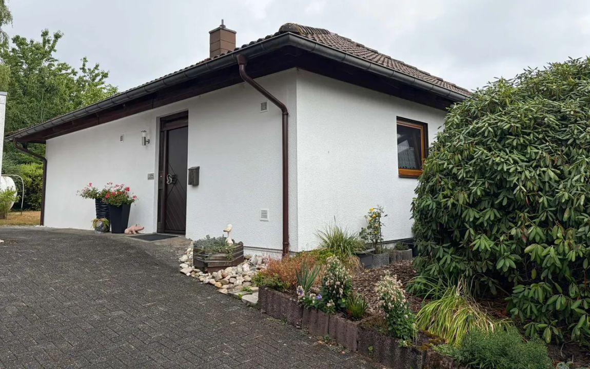 Barrierearmes Wohnen auf einer Ebene: Gepflegter Bungalow mit schönem Grundstück nahe Hamm.
