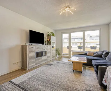 Helle 3-Zimmer-Wohnung mit Balkon und Stellplatz in Ratingen-Ost