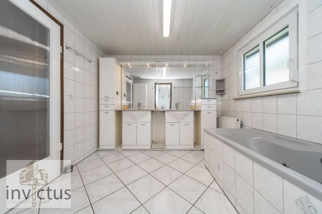 Badezimmer im DG