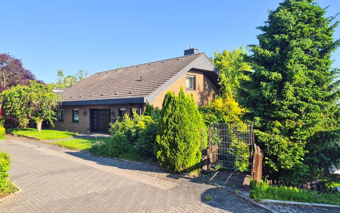 Sehr gepflegtes Architektenhaus (ELW möglich) in bevorzugter Wohnlage von Sinzig!