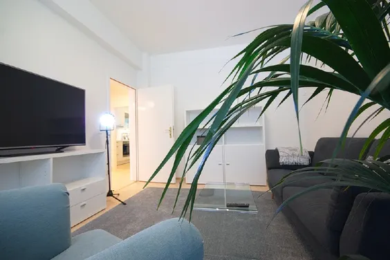 Ruhig gelegene, modern gestaltete möblierte Wohnung mit Balkon Nähe Essen-City und Hauptbahnhof