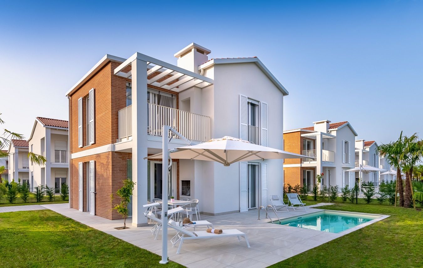 Pareus Beach Resort villa