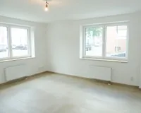 helles Wohn-/Schlafzimmer