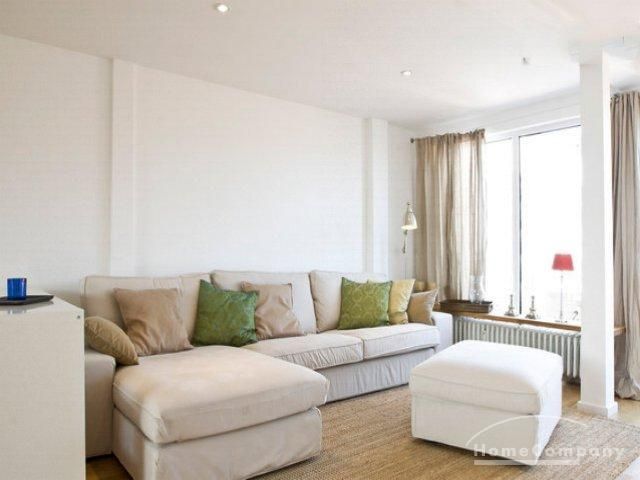 Traum-Dachgeschoss Wohnung mit sonniger Loggia, beste Lage, Berlin Charlottenburg, möbliert - Photo 4