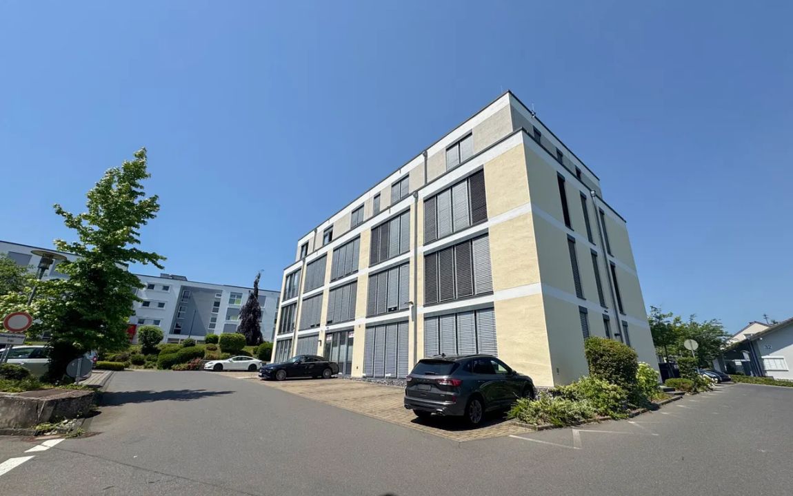 *RESERVIERT* Attraktive Gewerbeetage im Ärztehaus Altenkirchen – ideal für Praxis, Therapie oder Büro!