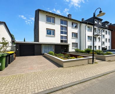 Solides Mehrfamilienhaus mit 6 WE plus ausgebautem Dachgeschoß und zusätzlicher Baufläche
