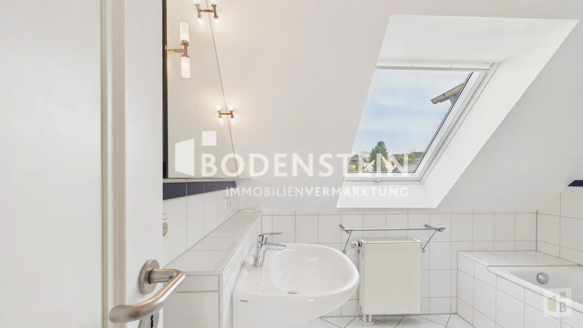 Masterbad mit Badewanne DG