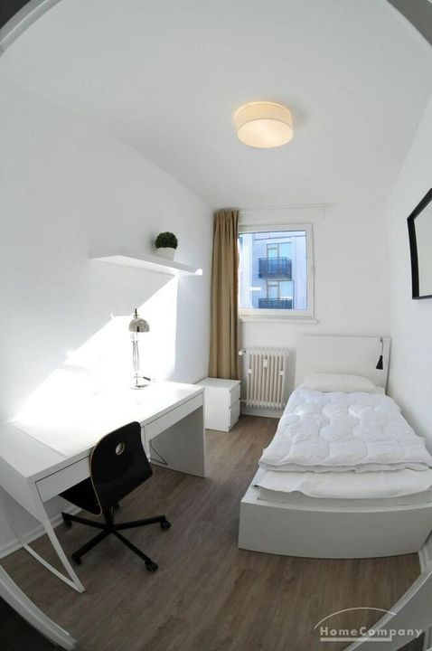 Schlafen 2 / Arbeiten