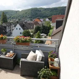 VIER LOGGIEN – Sonne von früh bis spät! Ca. 96 m² 4- Zimmer-Dachgeschosswohnung in HA-Boelerheide