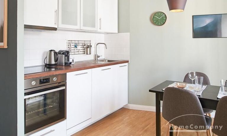 offene K&uuml;che mit Essbereich