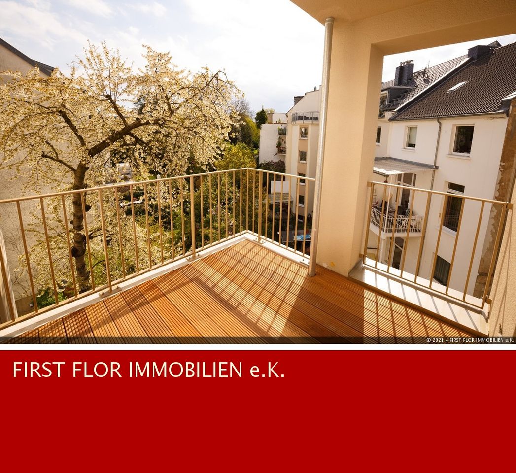Balkon Wohnzimmer und Küche