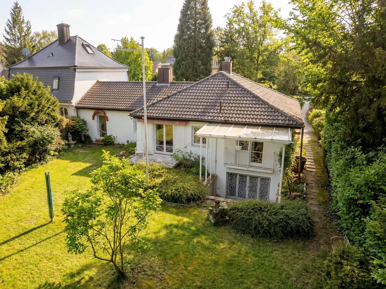 Hausansicht - Garten mit Ostausrichtung