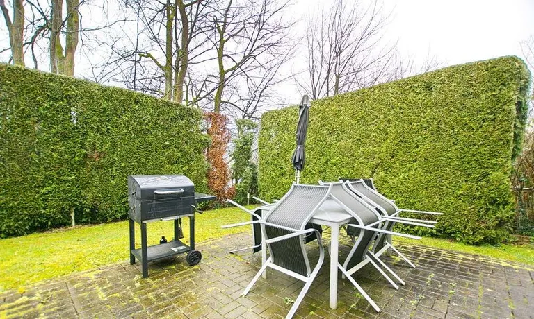 Garten mit Terrasse